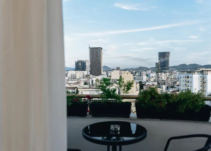 Belleview Apartment 8